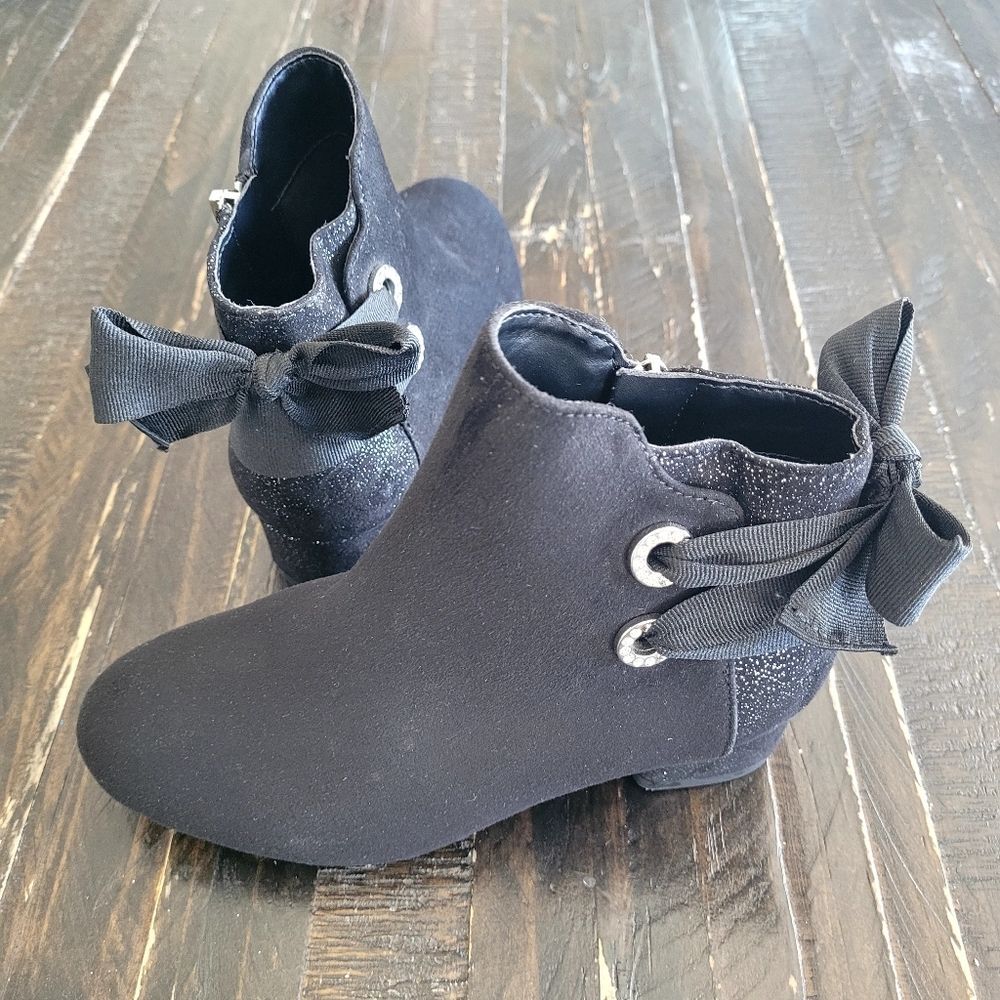 NEW Copper Key Bow Suede Booties Size 12